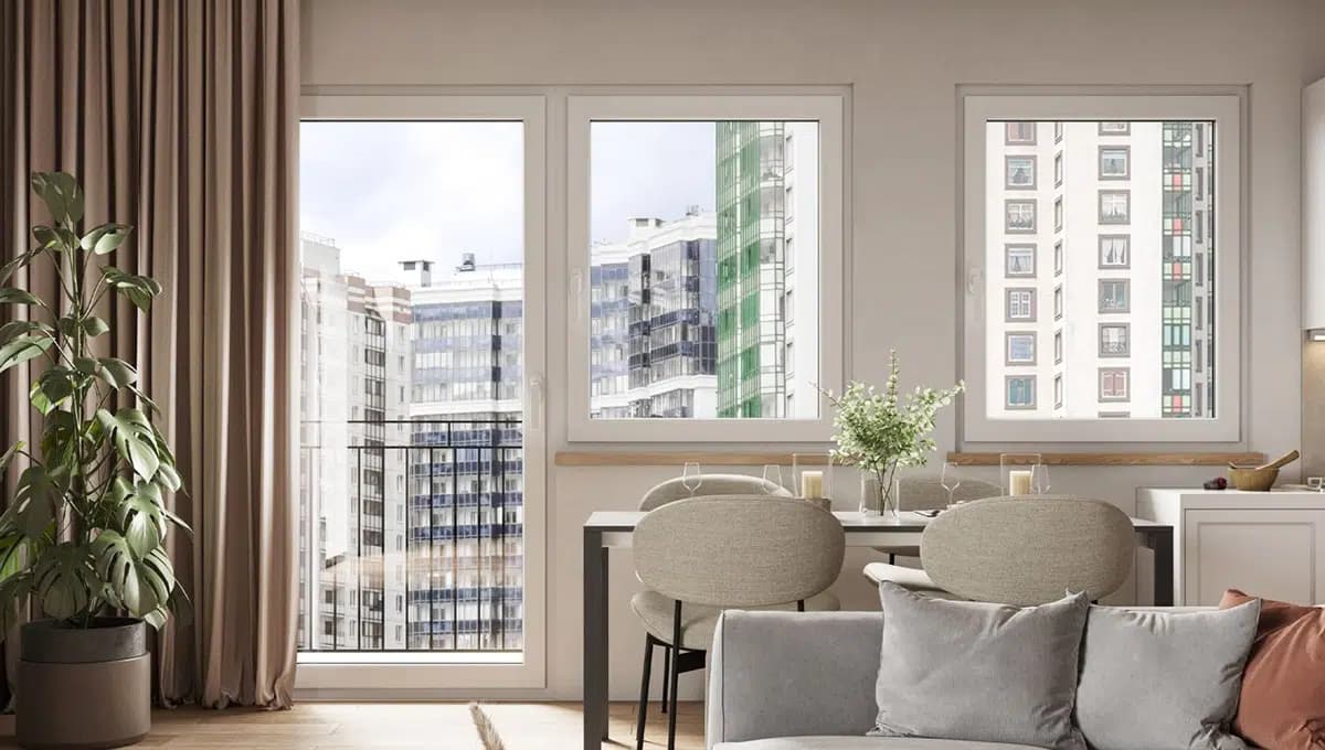 Fenêtres battantes PVC dans un salon moderne